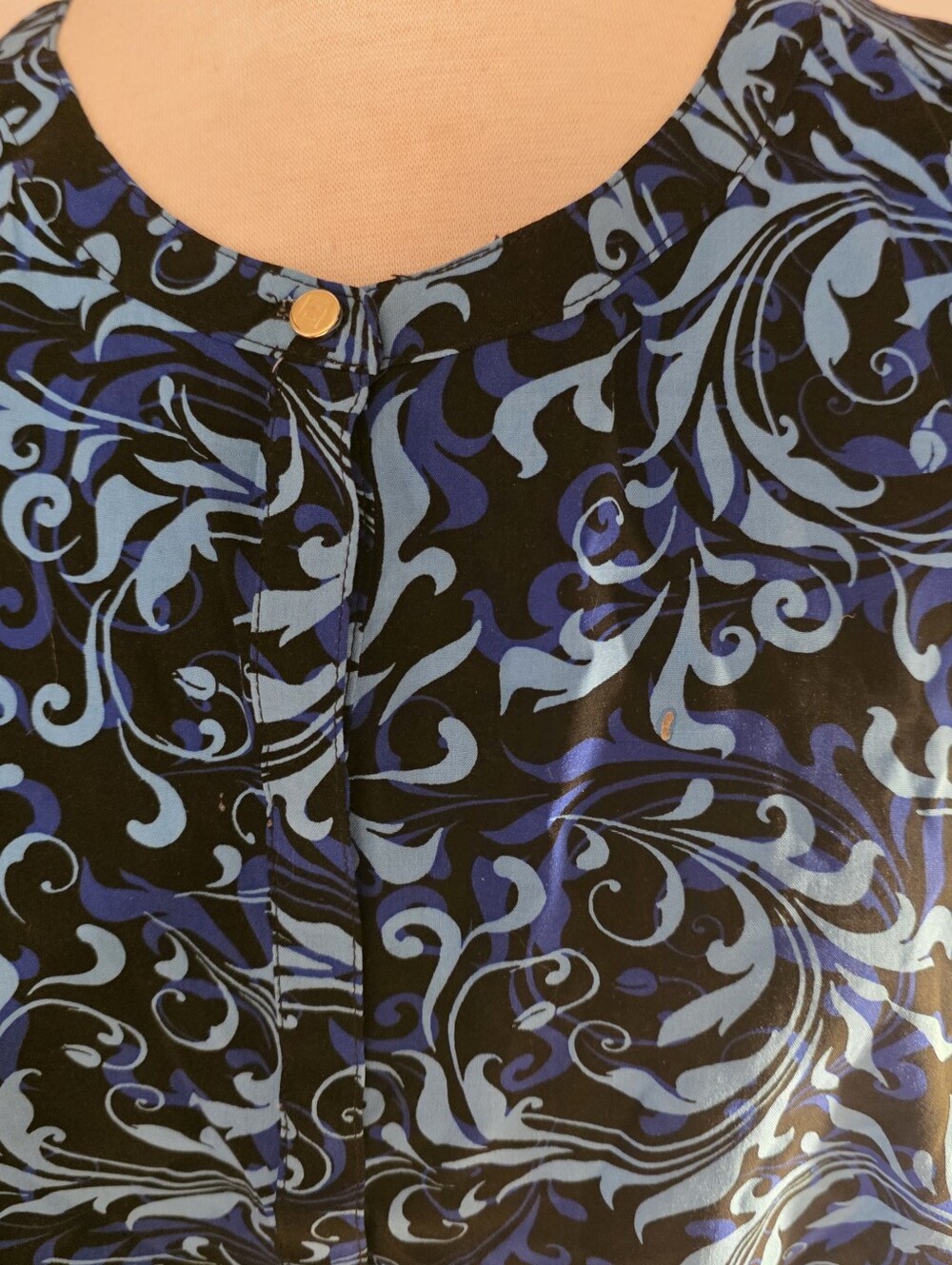 Liz Claiborne Tunic - Picture 2 of 8
